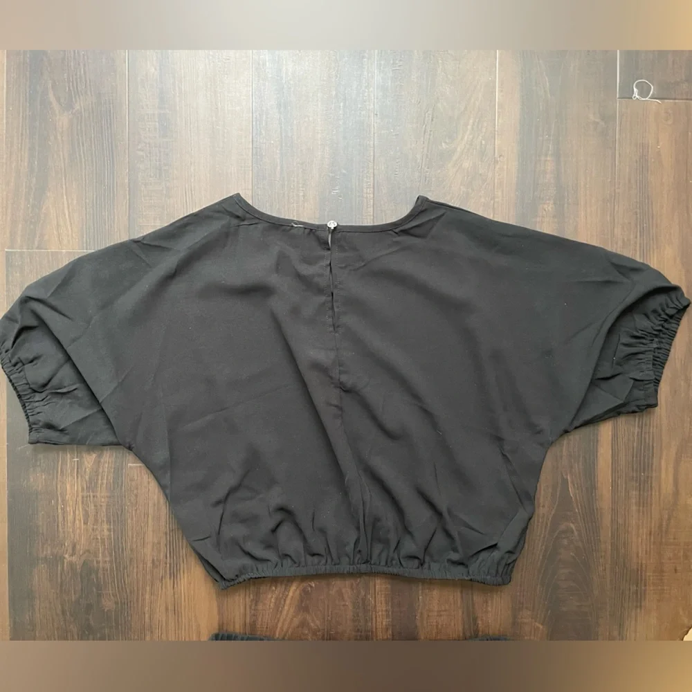 Crop Top and Pleated Skirt Set - Picture 4 of 7